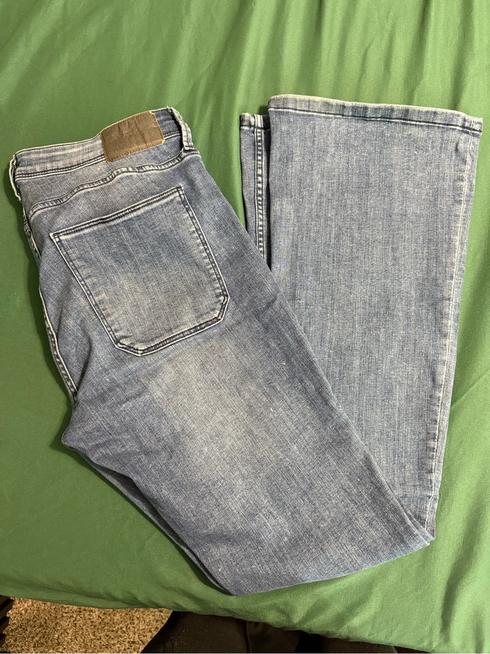 Women's Light Blue Classic Fit Jeans